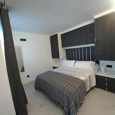 Casa Puerta De Almodovar Apartment *